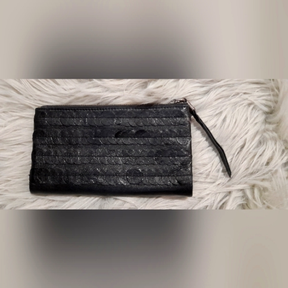 Silverlake wallet wristlet paillettes design
